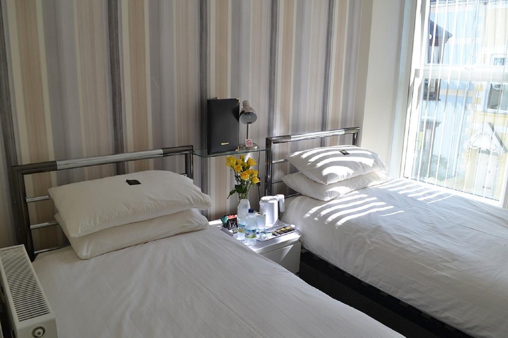 White Rose Guest House Tenby Phòng bức ảnh